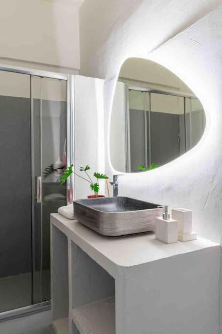2Bdr Boutique Full Apt In Plaka 아테네 외부 사진