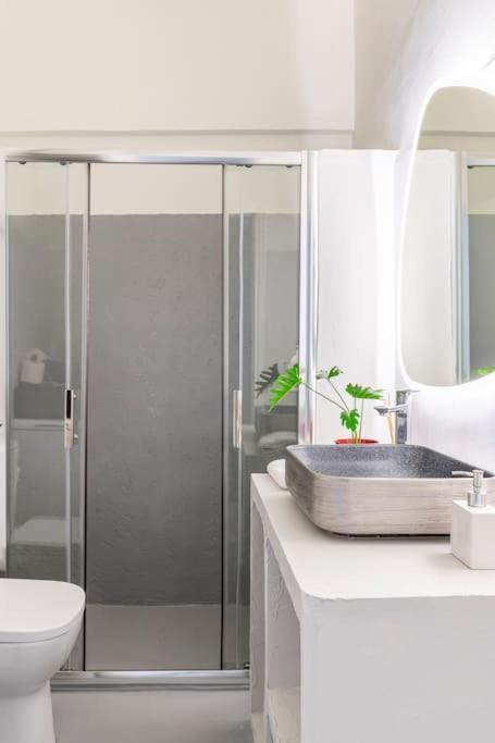 2Bdr Boutique Full Apt In Plaka 아테네 외부 사진