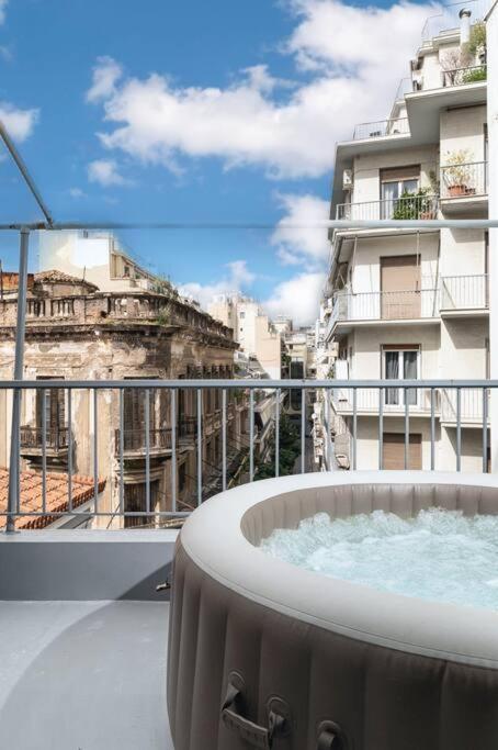 2Bdr Boutique Full Apt In Plaka 아테네 외부 사진